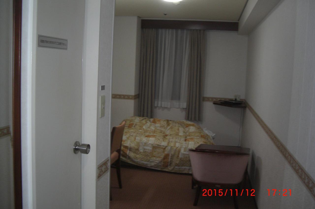 טויאמה Amuzu Hotel מראה חיצוני תמונה